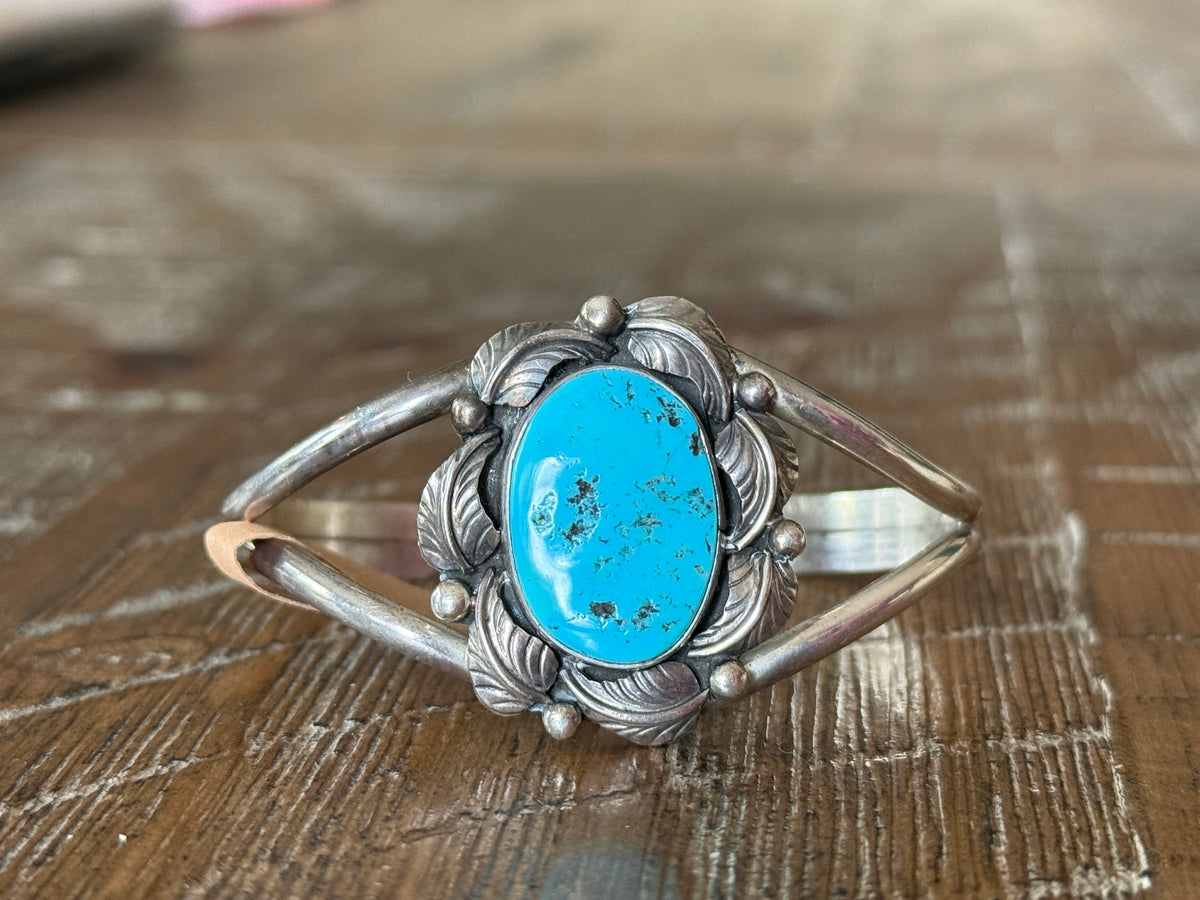 Artist Signed Vintage Navajo Kingman Turquoise Cuff Bracelet